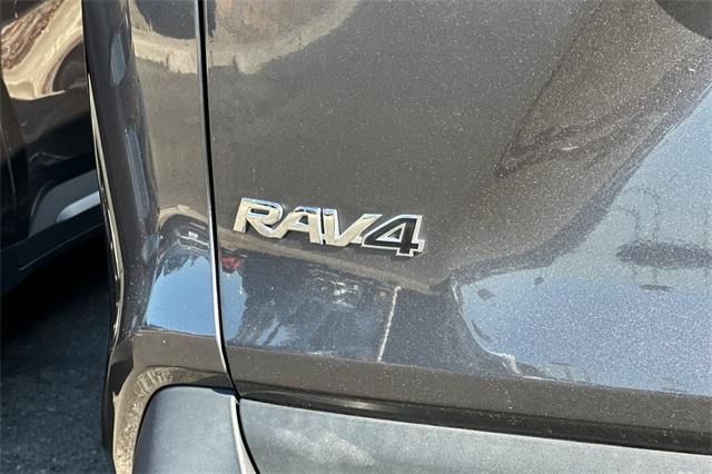 Photo of 2021 Gray Toyota RAV4 Hybrid