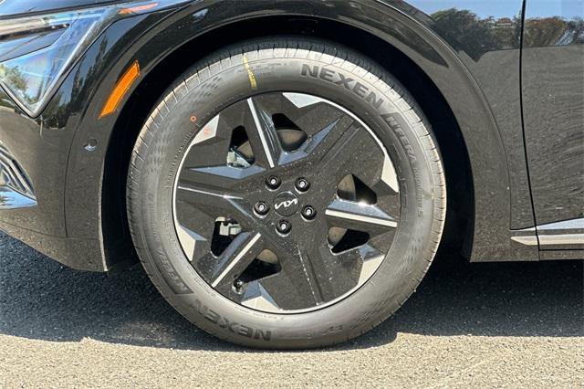 Photo of 2025 Ebony Black Kia EV6