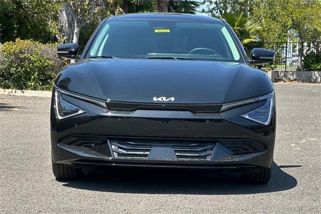 Photo of 2025 Ebony Black Kia EV6