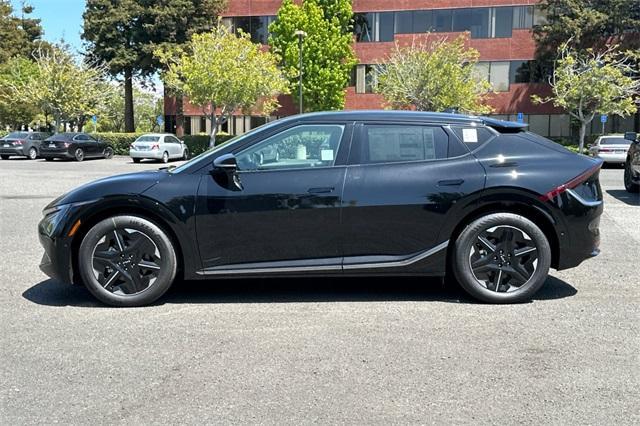 Photo of 2025 Ebony Black Kia EV6