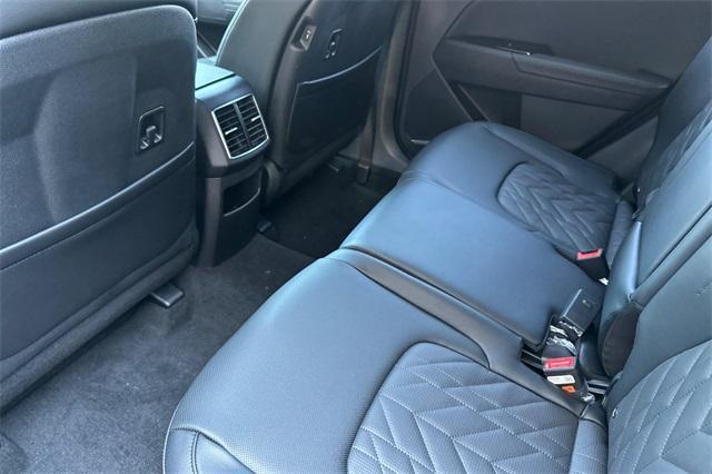Photo of 2025 Jungle Green Kia Sportage