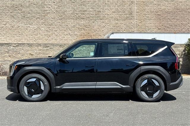 Photo of 2026 Ebony Black Kia EV9