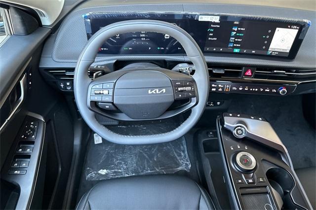 Photo of 2025 Wolf Gray Kia EV6