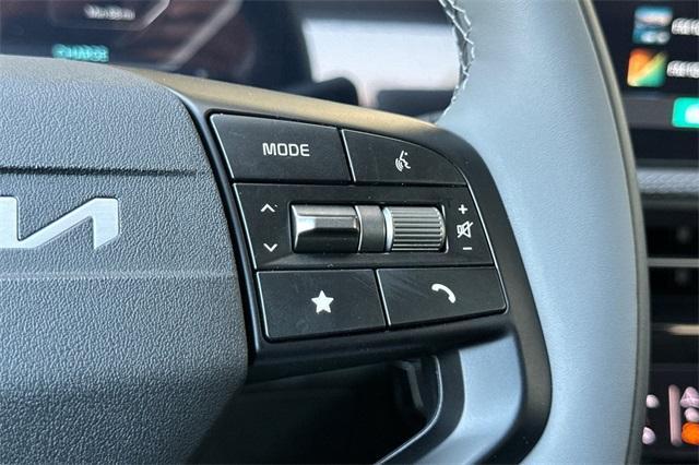 Photo of 2025 Wolf Gray Kia EV6