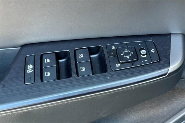 Photo of 2025 Wolf Gray Kia EV6