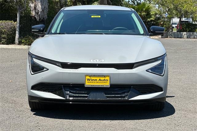 Photo of 2025 Wolf Gray Kia EV6