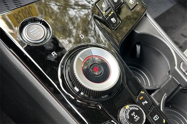 Photo of 2025 Jungle Green Kia Sportage Plug-In Hybrid