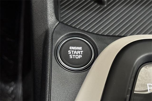 Photo of 2025 Snow White Pearl Kia K4