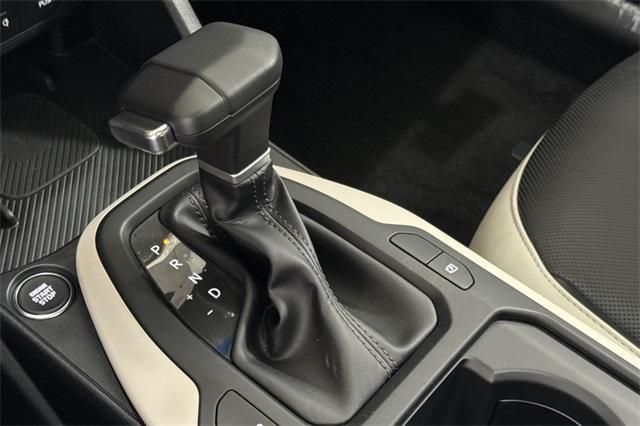 Photo of 2025 Snow White Pearl Kia K4