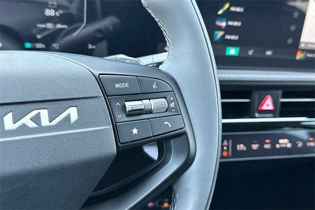 Photo of 2025 Metal Kia EV6