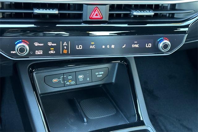Photo of 2025 Blue Kia K5