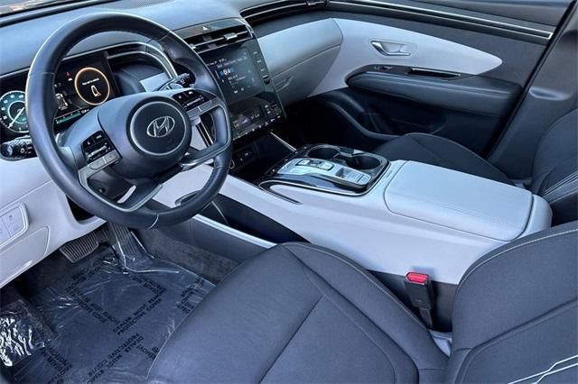 Photo of 2022 Phantom Black Hyundai TUCSON Hybrid