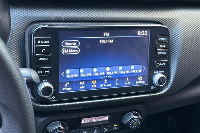Photo of 2022 Boulder Gray Pearl Nissan Kicks