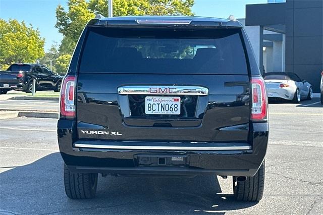 Photo of 2018 Onyx Black GMC Yukon XL