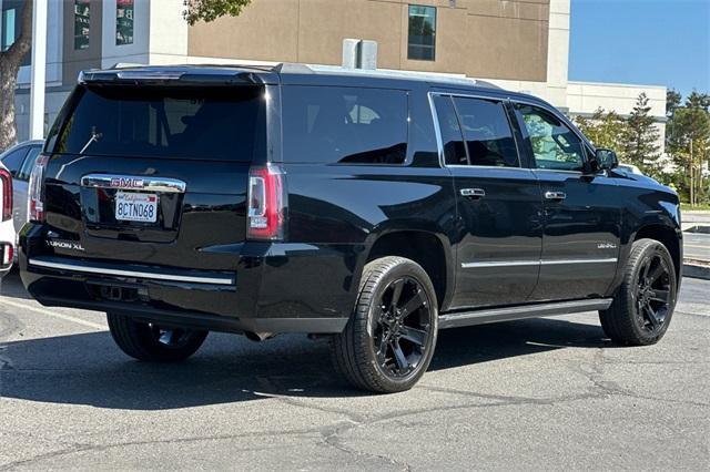 Photo of 2018 Onyx Black GMC Yukon XL