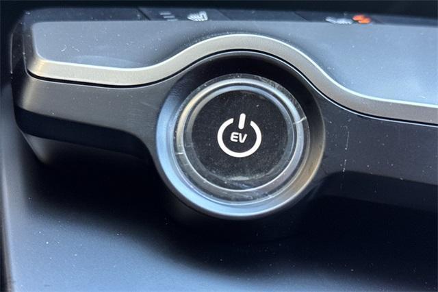Photo of 2025 Runway Red Kia EV6