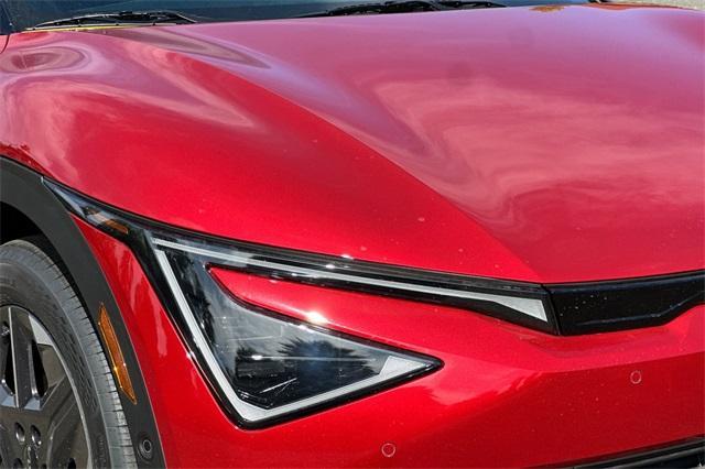Photo of 2025 Runway Red Kia EV6