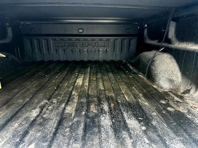 Photo of 2018 gray GMC Sierra 1500