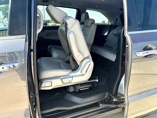 Photo of 2020 GRAY Honda Odyssey