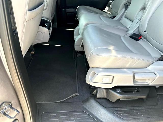 Photo of 2020 GRAY Honda Odyssey