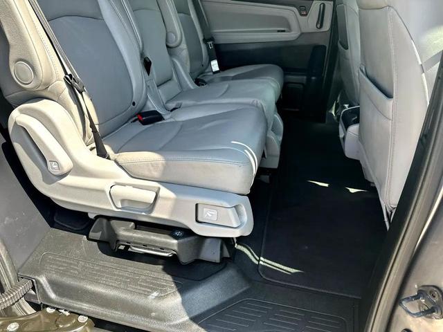 Photo of 2020 GRAY Honda Odyssey