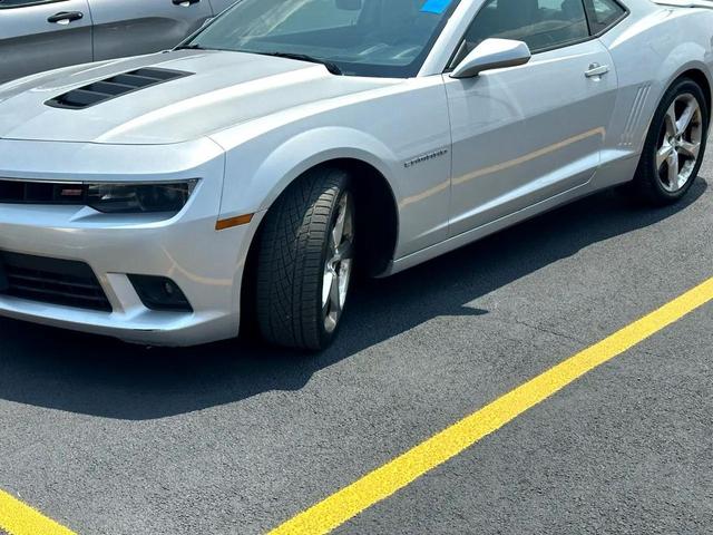 Photo of 2015 Silver Ice Metallic Chevrolet Camaro
