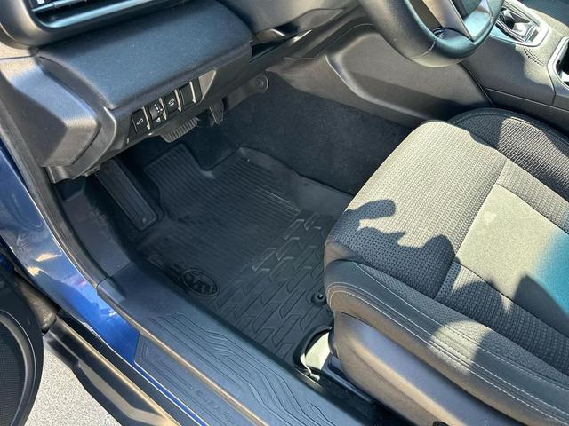 Photo of 2020 Abyss Blue Pearl Subaru Outback