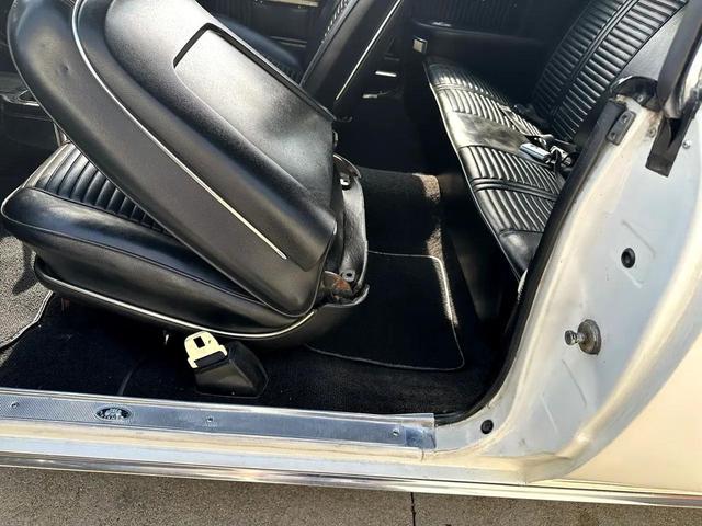 Photo of 1966 White Pontiac GTO