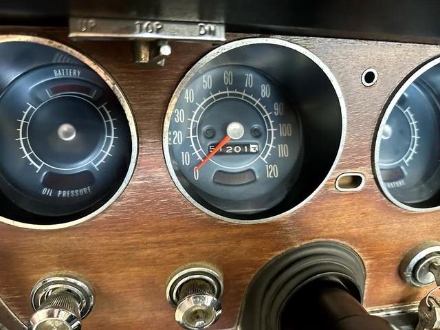 Photo of 1966 White Pontiac GTO