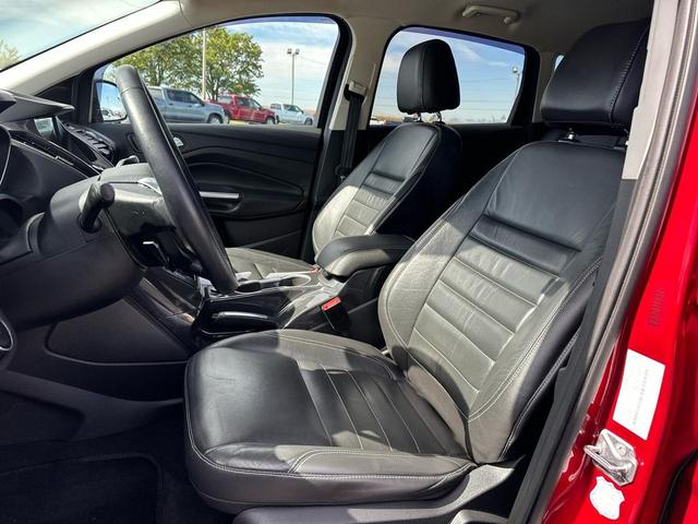 Photo of 2016 Ruby Red Metallic Tinted Clearcoat Ford Escape