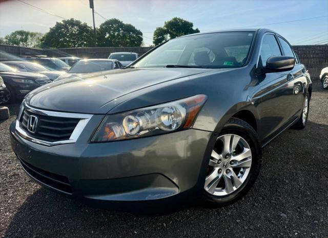 Photo of 2008 Polished Metal Metallic Honda Accord