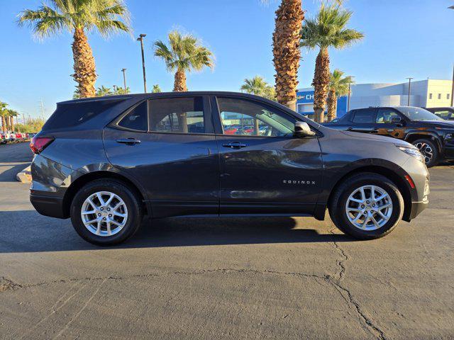 Photo of 2022 Iron Gray Metallic Chevrolet Equinox
