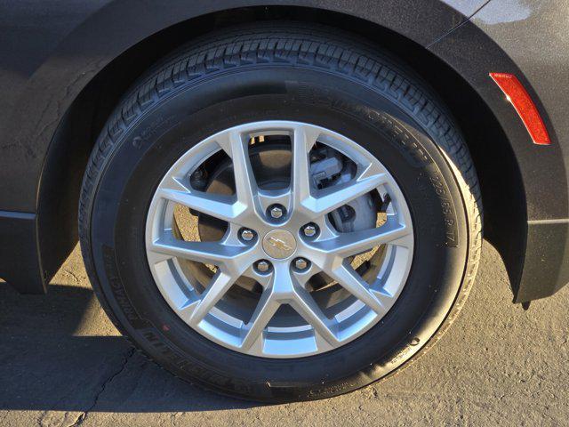 Photo of 2022 Iron Gray Metallic Chevrolet Equinox
