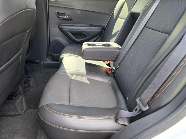 Photo of 2018 Summit White Chevrolet Trax