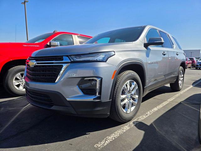 Photo of 2023 Sterling Gray Metallic Chevrolet Traverse