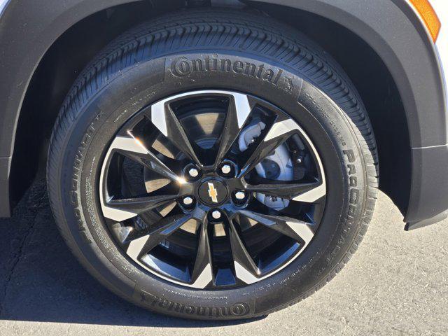 Photo of 2022 Summit White Chevrolet Trailblazer