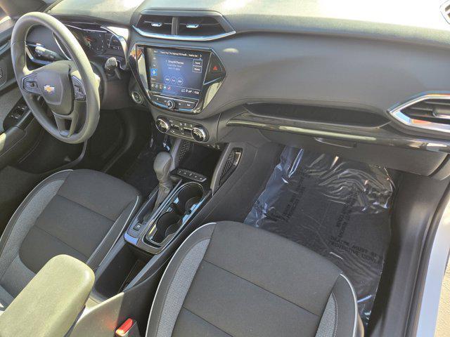 Photo of 2022 Summit White Chevrolet Trailblazer