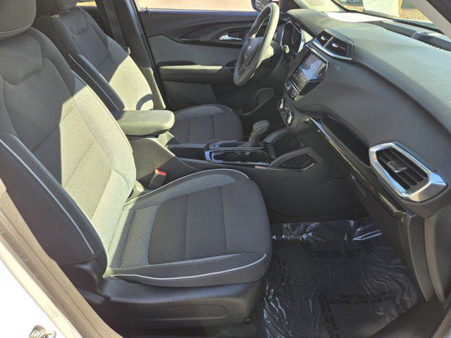 Photo of 2022 Summit White Chevrolet Trailblazer