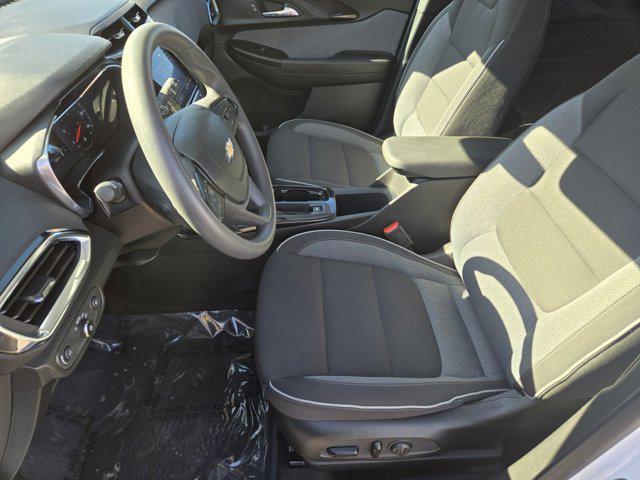 Photo of 2022 Summit White Chevrolet Trailblazer