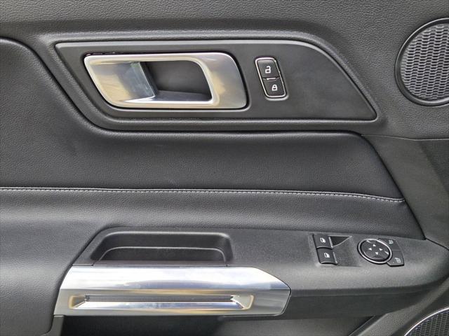 Photo of 2023 Gray Metallic Ford Mustang