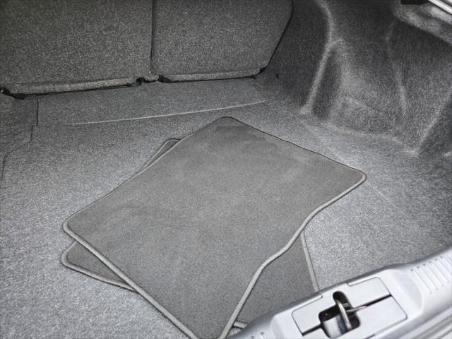 Photo of 2023 Gray Metallic Ford Mustang