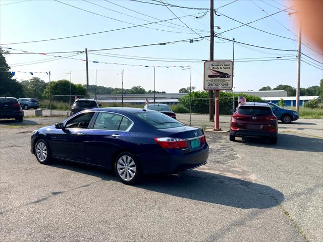 Photo of 2014 Obsidian Blue Pearl Honda Accord