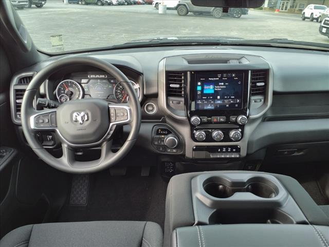 Photo of 2025 Diamond Black Crystal Pearlcoat RAM 1500