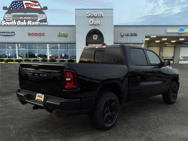Photo of 2025 Diamond Black Crystal Pearlcoat RAM 1500