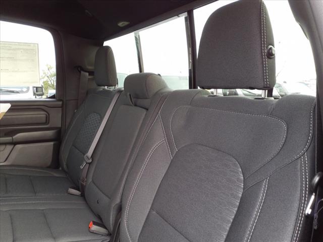 Photo of 2025 Diamond Black Crystal Pearlcoat RAM 1500