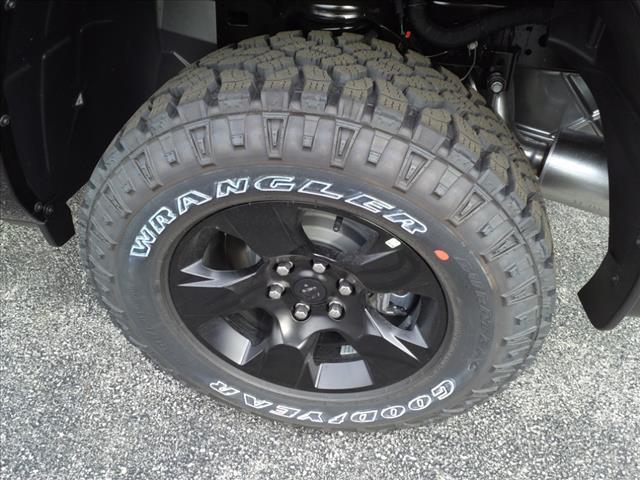 Photo of 2025 Diamond Black Crystal Pearlcoat RAM 1500