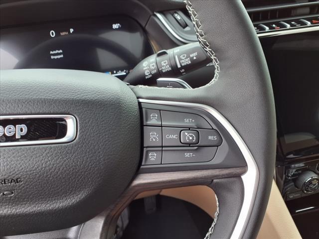 Photo of 2025 Bright White Clearcoat Jeep Grand Cherokee L