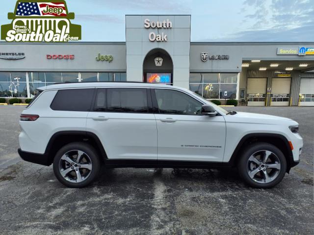 Photo of 2025 Bright White Clearcoat Jeep Grand Cherokee L