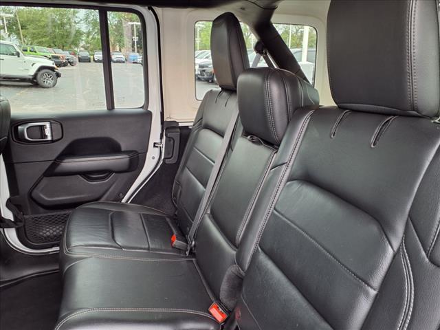 Photo of 2018 Bright White Clearcoat Jeep Wrangler Unlimited