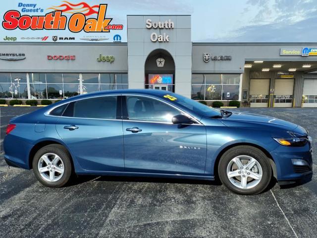 Photo of 2025 Lakeshore Blue Metallic Chevrolet Malibu